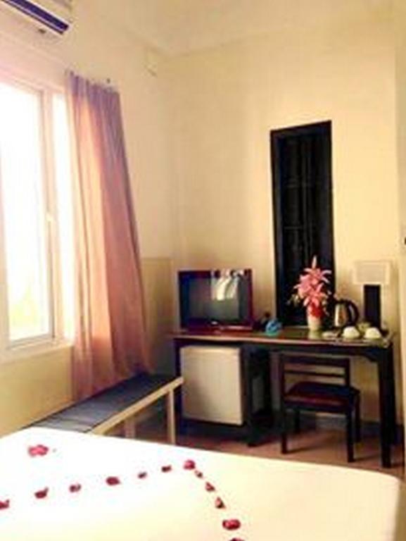 Ruby Bistro Hotel Hue Exterior foto