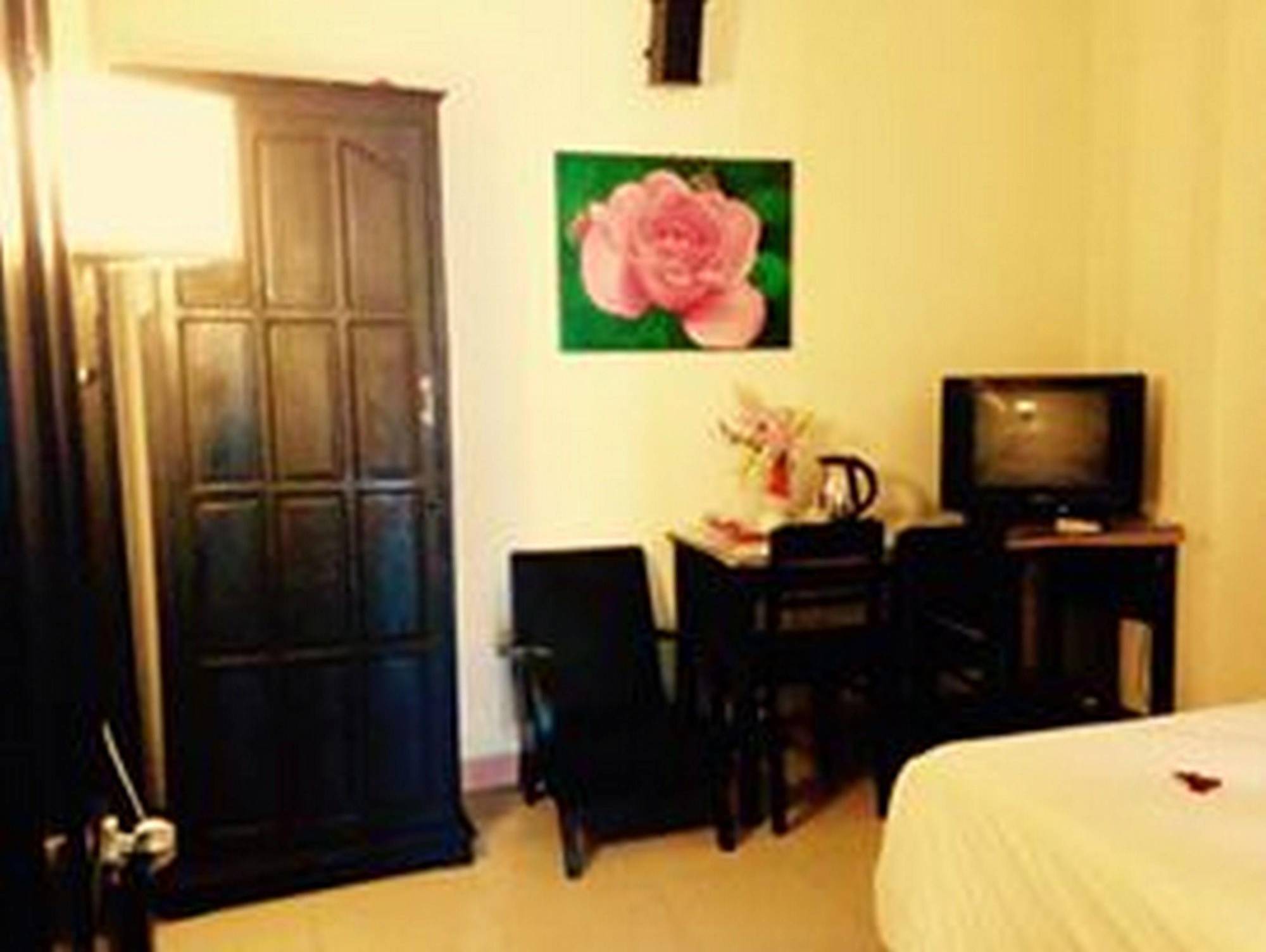 Ruby Bistro Hotel Hue Exterior foto